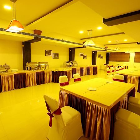 Hotel Hillway Park Kollam Bagian luar foto