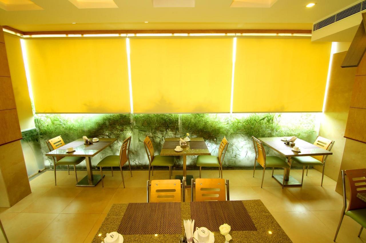 Hotel Hillway Park Kollam Bagian luar foto